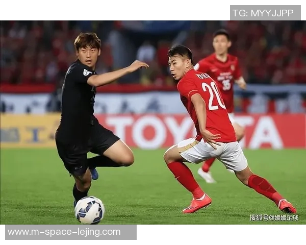 鹿角鹿岛与湘南海洋的激烈对决展现足球魅力与团队精神的巅峰对抗